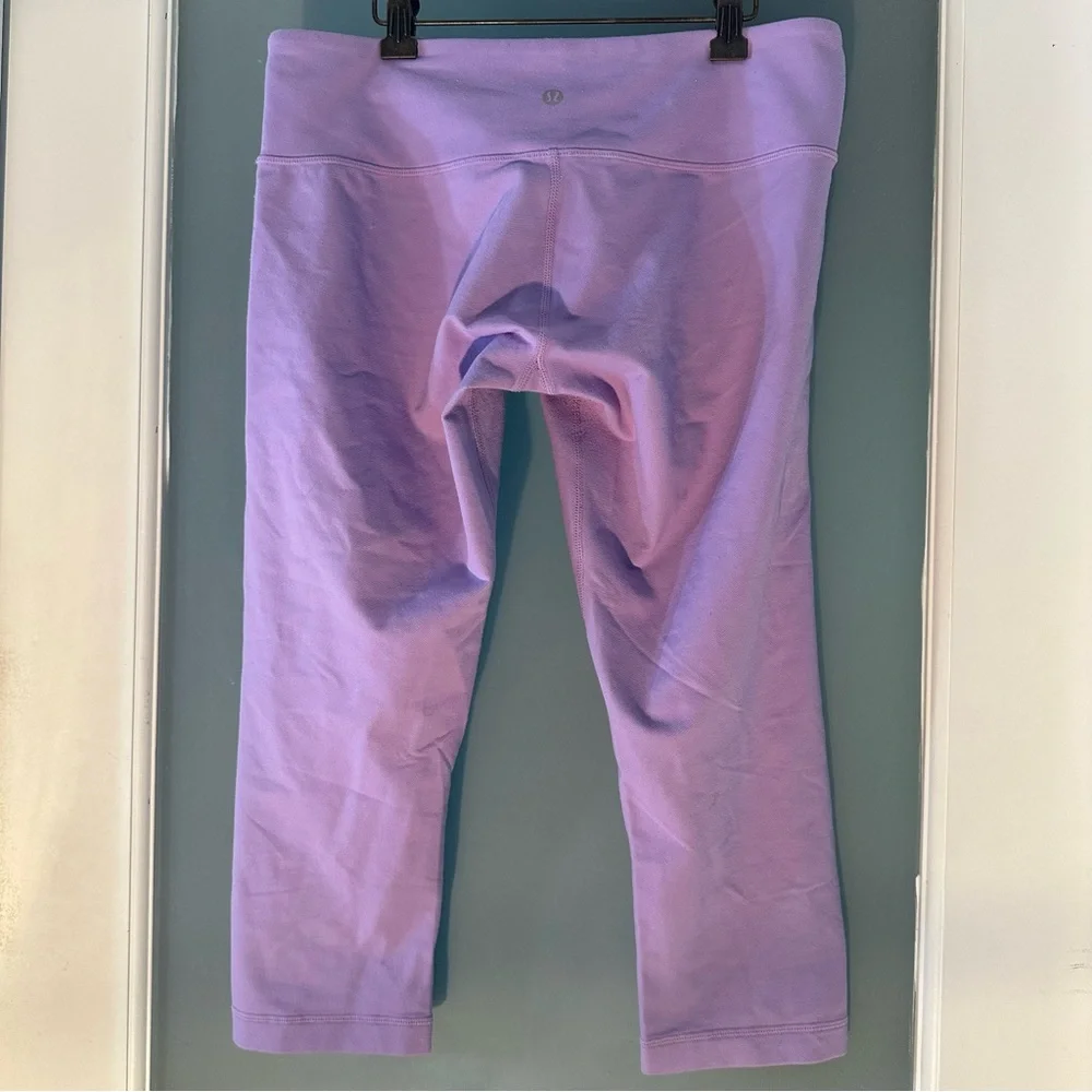 lululemon athletica Lavender capri leggings